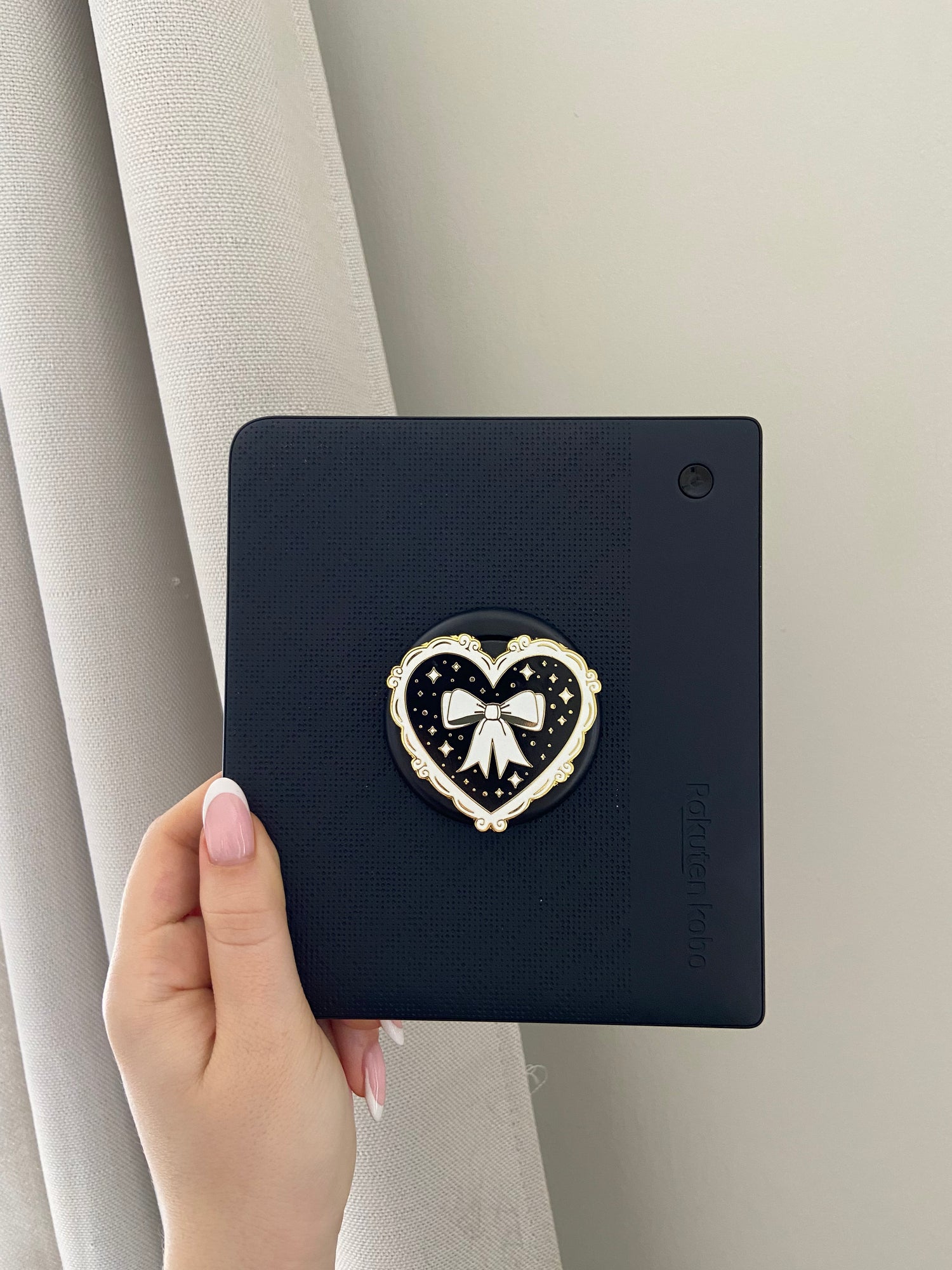 Second - Black Coquette Magnetic Grip